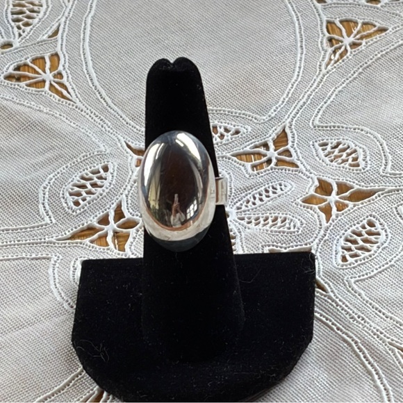 Jewelry - 925 High polish oval dome statement ring